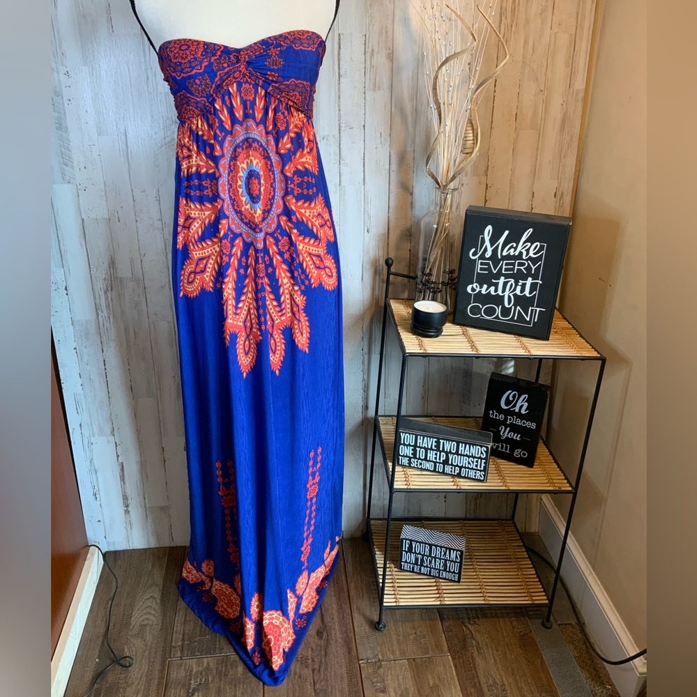 Silver gate strapless maxi. Size M